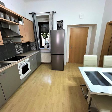 Viktorija City Center Apartment Ljubljana Exterior photo